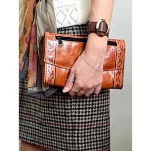 Handmade Embossed Leather Clutch Wallet: Vintage Boho Purse